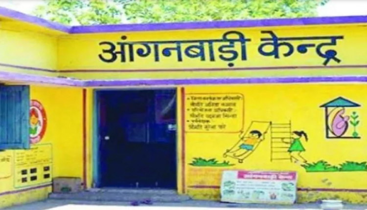 आंगनबाड़ी कार्यकर्ताओं के लिए बड़ी खुशखबरी, योगी सरकार ने बढ़ाई तनख्वाह
