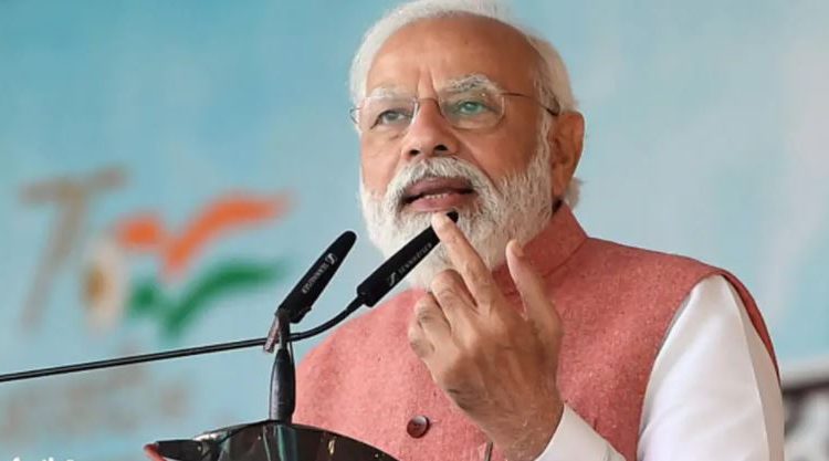 पीएम आवास लाभार्थी महिलाओं से प्रधानमंत्री मोदी ने पूछा कि कहीं मकान के लिए देनी तो नहीं पड़ी रिश्वत..?