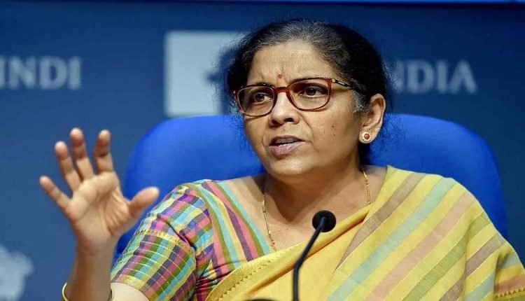 केंद्रीय वित्त मंत्री निर्मला सीतारमण ने कहा, PM ने दिया था साफ़ निर्देश की "महामारी के समय में नहीं बढ़ेगा कर"